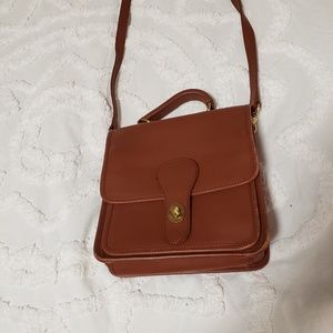 Vintage leather shoulder bag